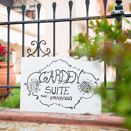 Garden Suite Néa Péramos Exteriör bild
